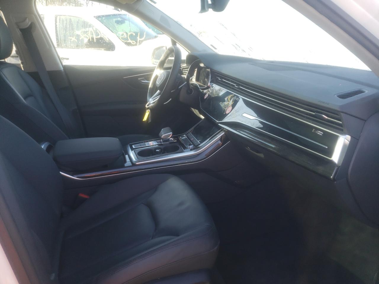 Photo 5 from auction – 2021 AUDI Q7 PREMIUM with VIN WA1LXAF76MD013007