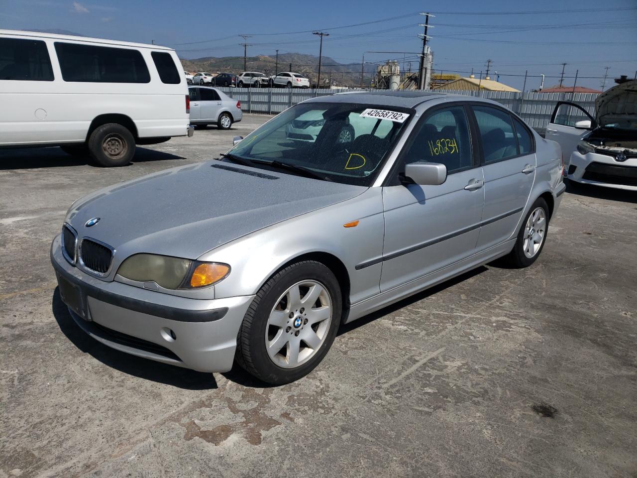Photo 2 from auction – 2003 BMW 325 I with VIN WBAET374X3NJ33277