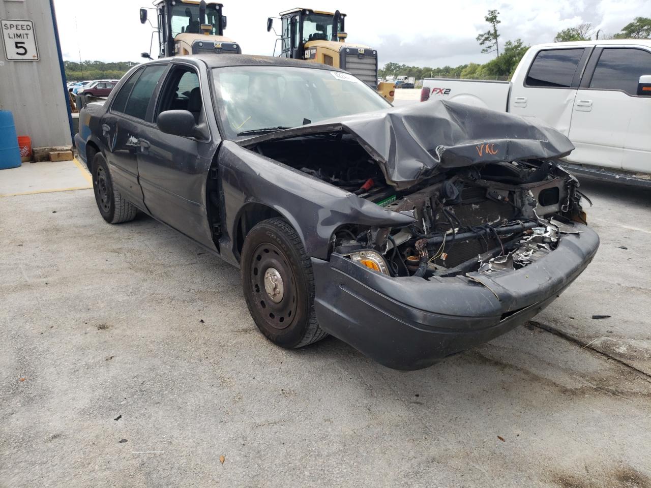 FORD CROWN VICT 2005 with VIN 2FAFP71W35X167761 - Photo from auction