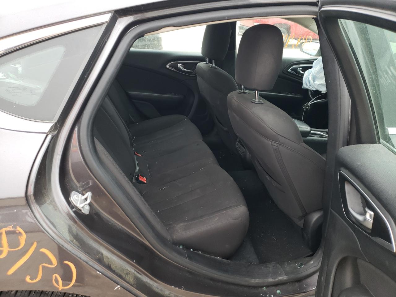 Photo 6 from auction – 2015 CHRYSLER 200 LIMITE with VIN 1C3CCCAB3FN731124
