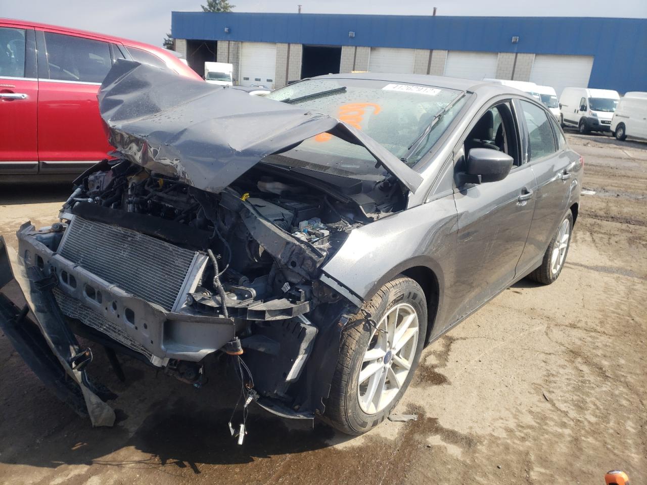 Photo 2 from auction – 2018 FORD FOCUS SE with VIN 1FADP3F2XJL229010