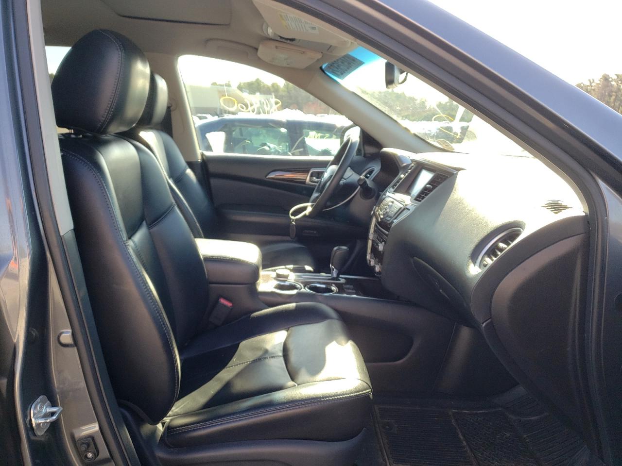 Photo 5 from auction – 2015 NISSAN PATHFINDER with VIN 5N1AR2MM4FC663352