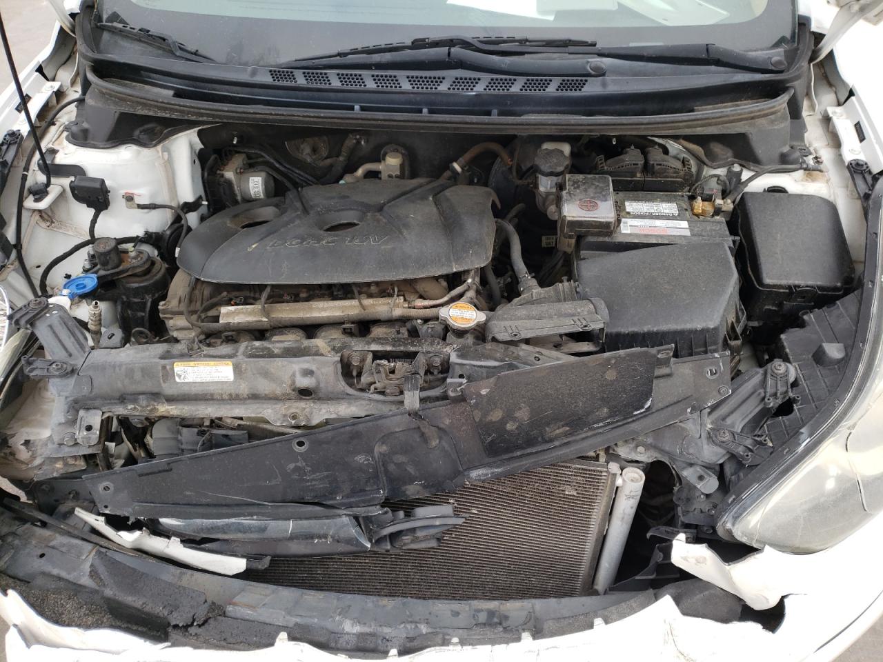 Photo 7 from auction – 2012 HYUNDAI ELANTRA GL with VIN 5NPDH4AE4CH149238