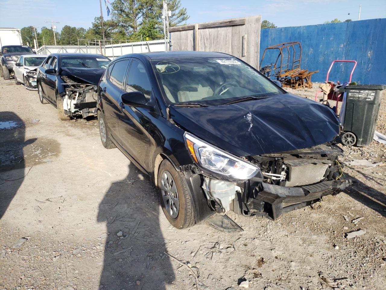 HYUNDAI ACCENT SE 2017 with VIN KMHCT5AE0HU317580 - Photo from auction