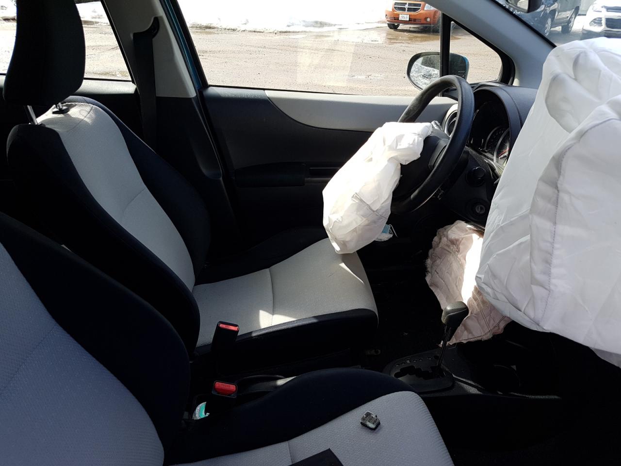 Photo 5 from auction – 2012 TOYOTA YARIS with VIN JTDKTUD33CD538670