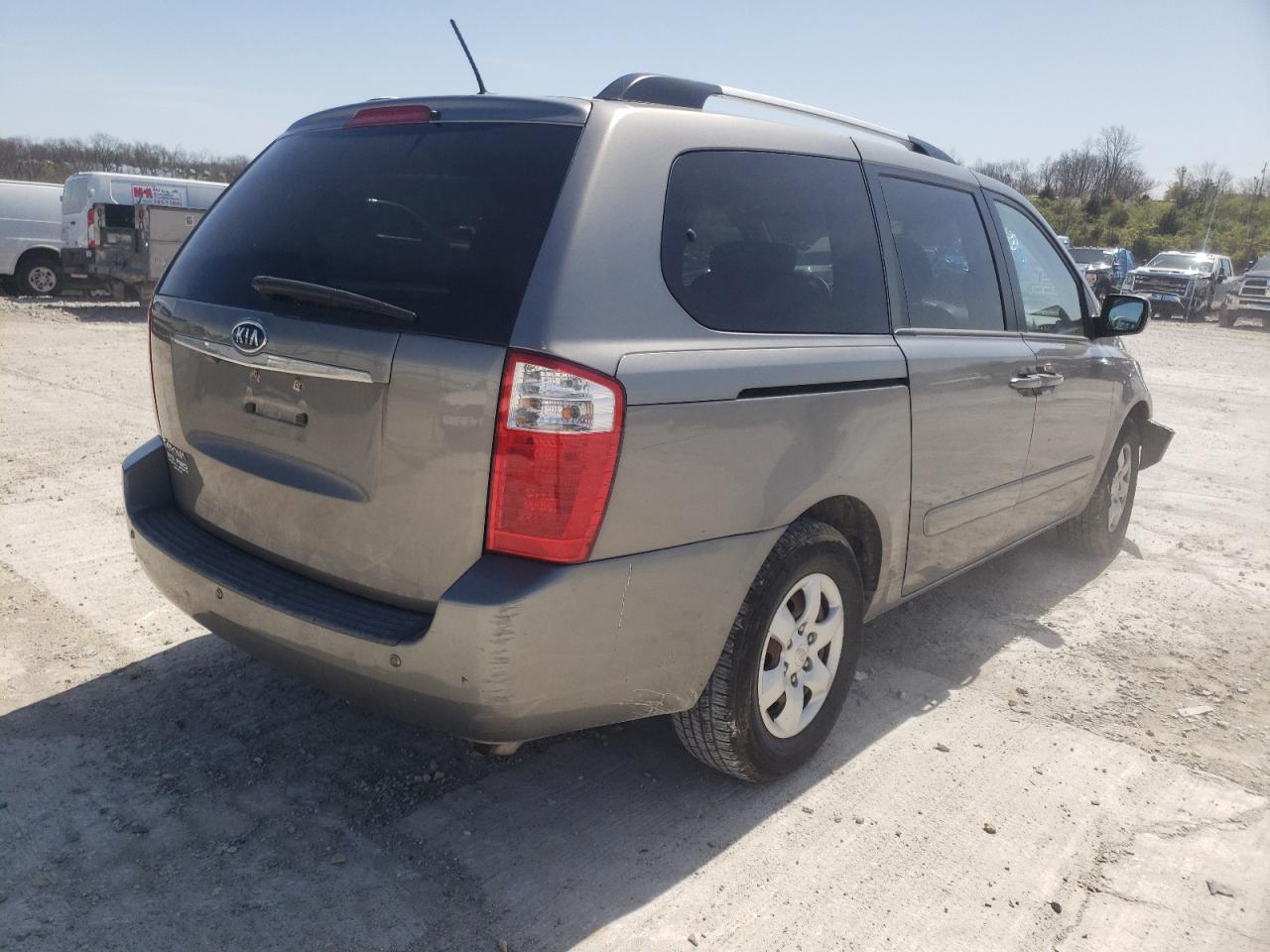 Photo 4 from auction – 2010 KIA SEDONA LX with VIN KNDMG4C33A6337366