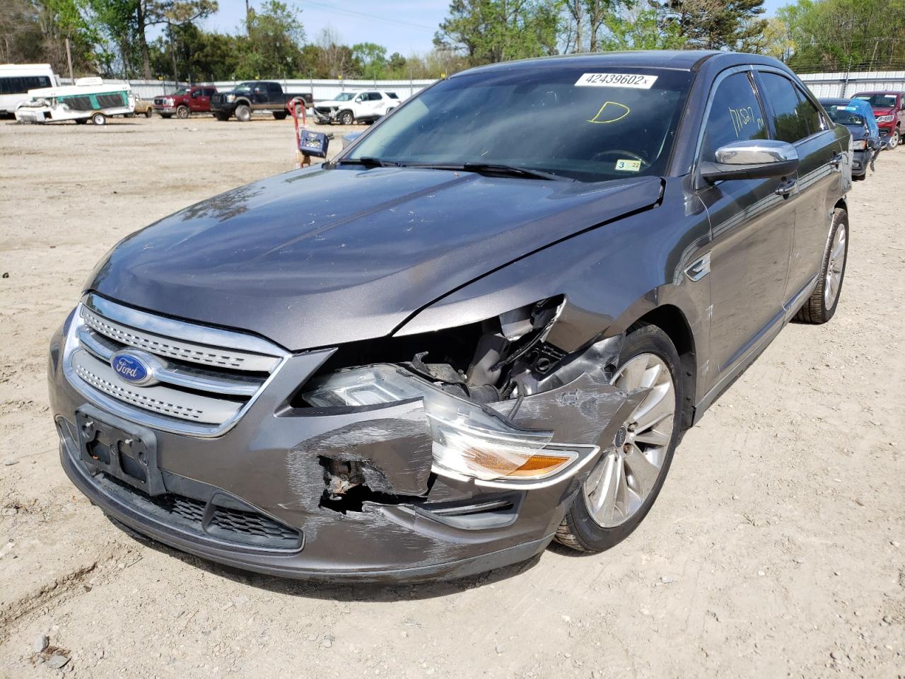 Photo 2 from auction – 2012 FORD TAURUS LIM with VIN 1FAHP2FW5CG101834