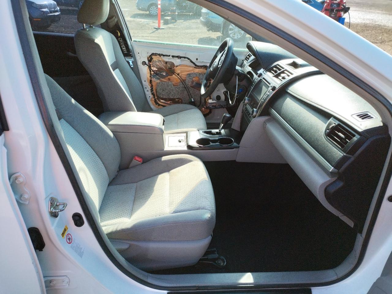 Photo 5 from auction – 2014 TOYOTA CAMRY /LE/ with VIN 4T4BF1FK2ER385018