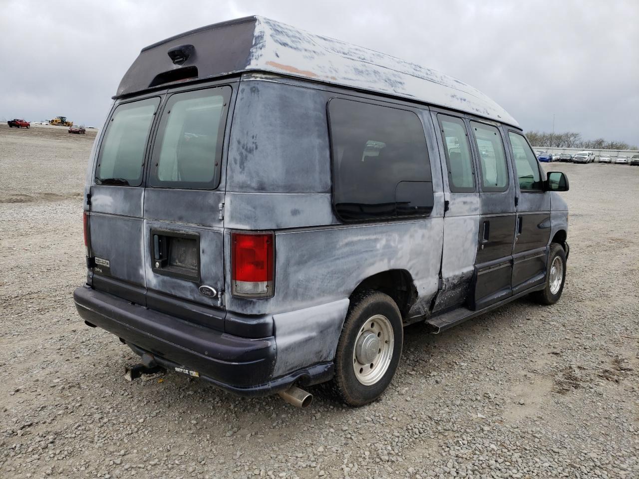 Photo 4 from auction – 2000 FORD ECONOLINE with VIN 1FDPE24L6YHB24444