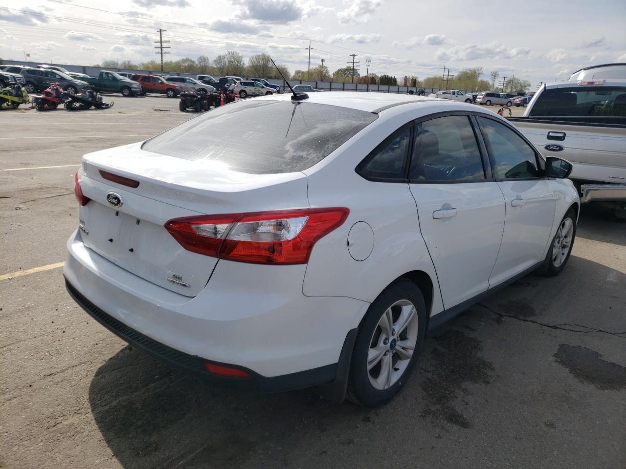 Photo 4 from auction – 2014 FORD FOCUS SE with VIN 1FADP3F29EL441385