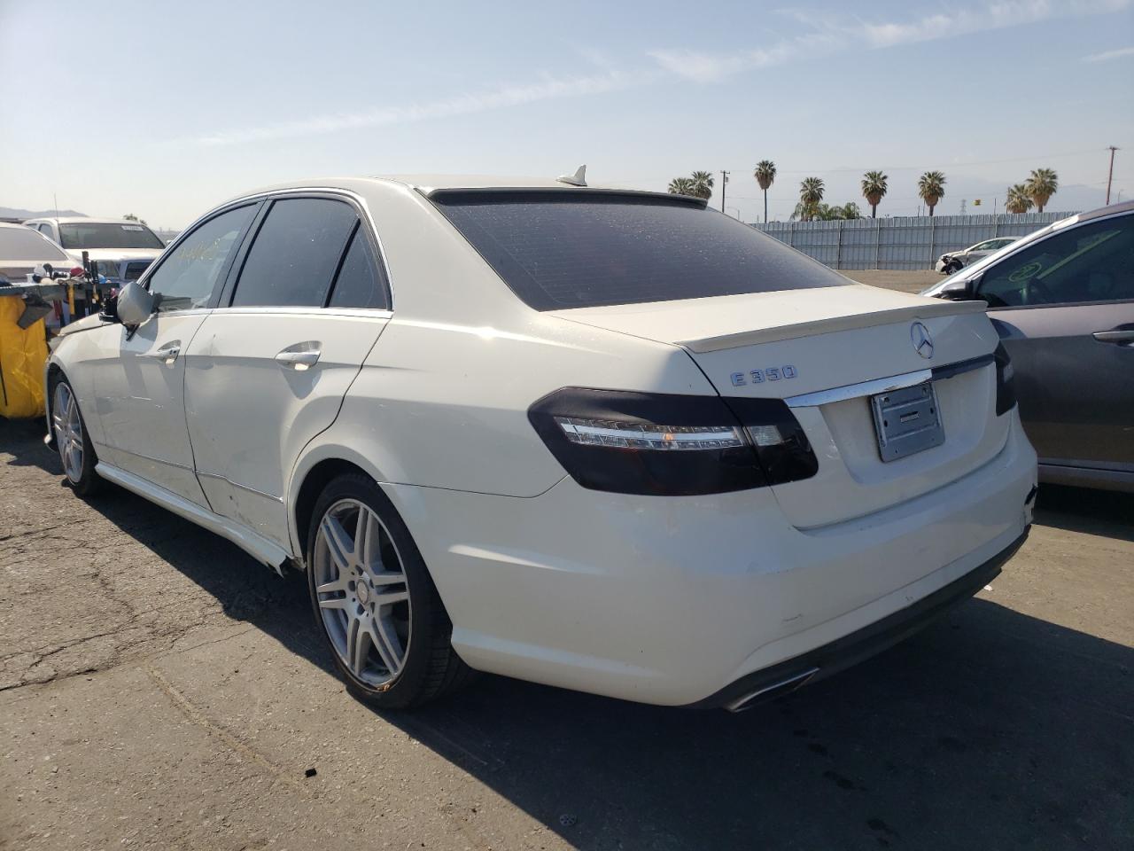 Photo 3 from auction – 2010 MERCEDES-BENZ E 350 with VIN WDDHF5GB7AA171657