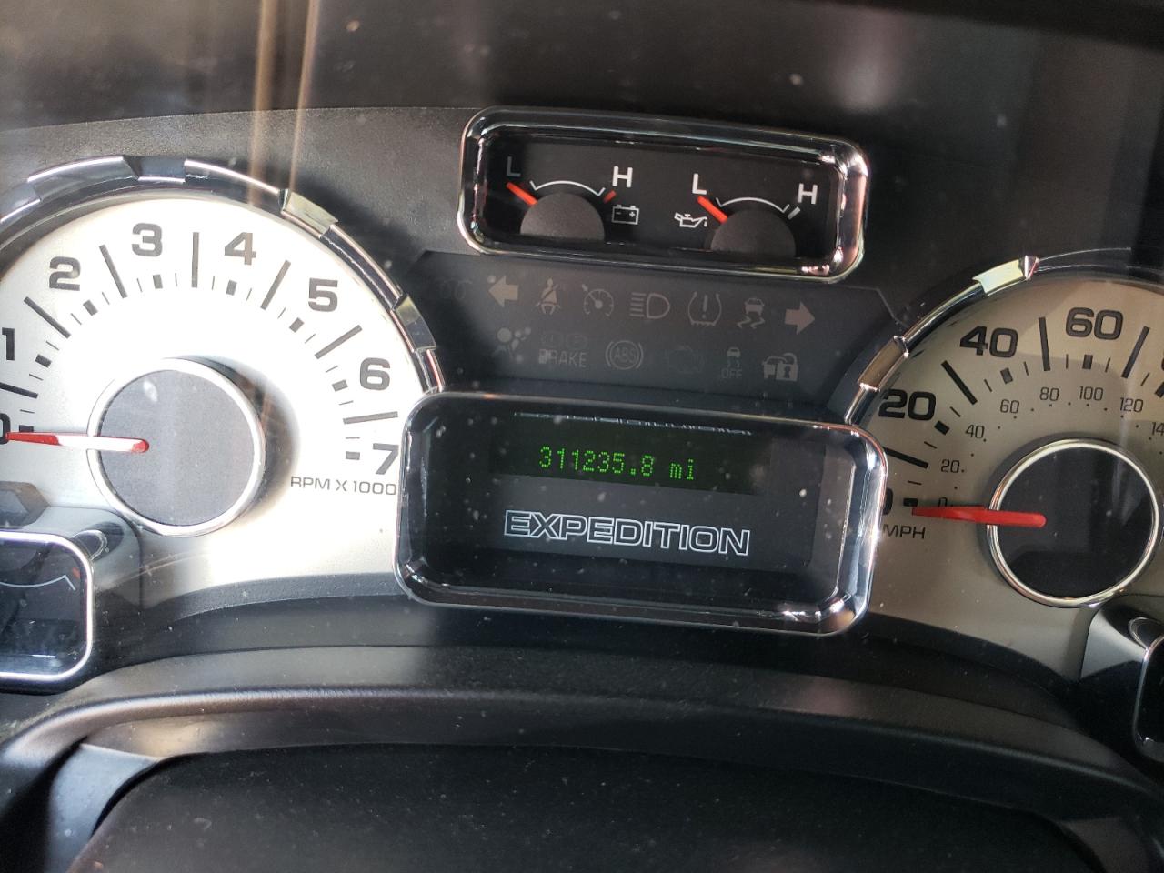 Photo 8 from auction – 2014 FORD EXPEDITION with VIN 1FMJK2A55EEF40373
