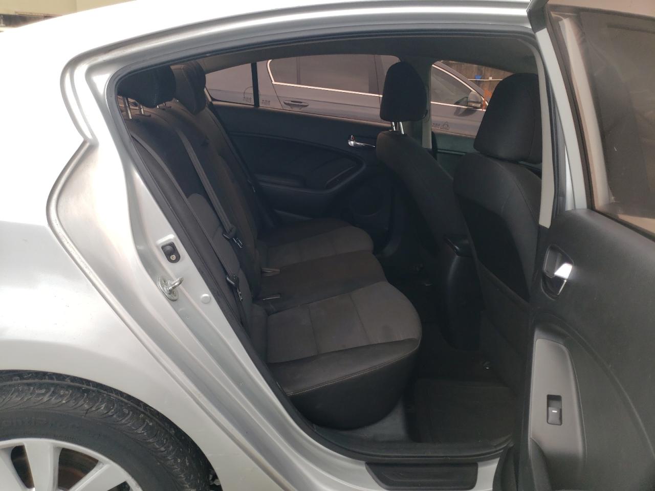 Photo 6 from auction – 2014 KIA FORTE LX with VIN KNAFX4A67E5215981