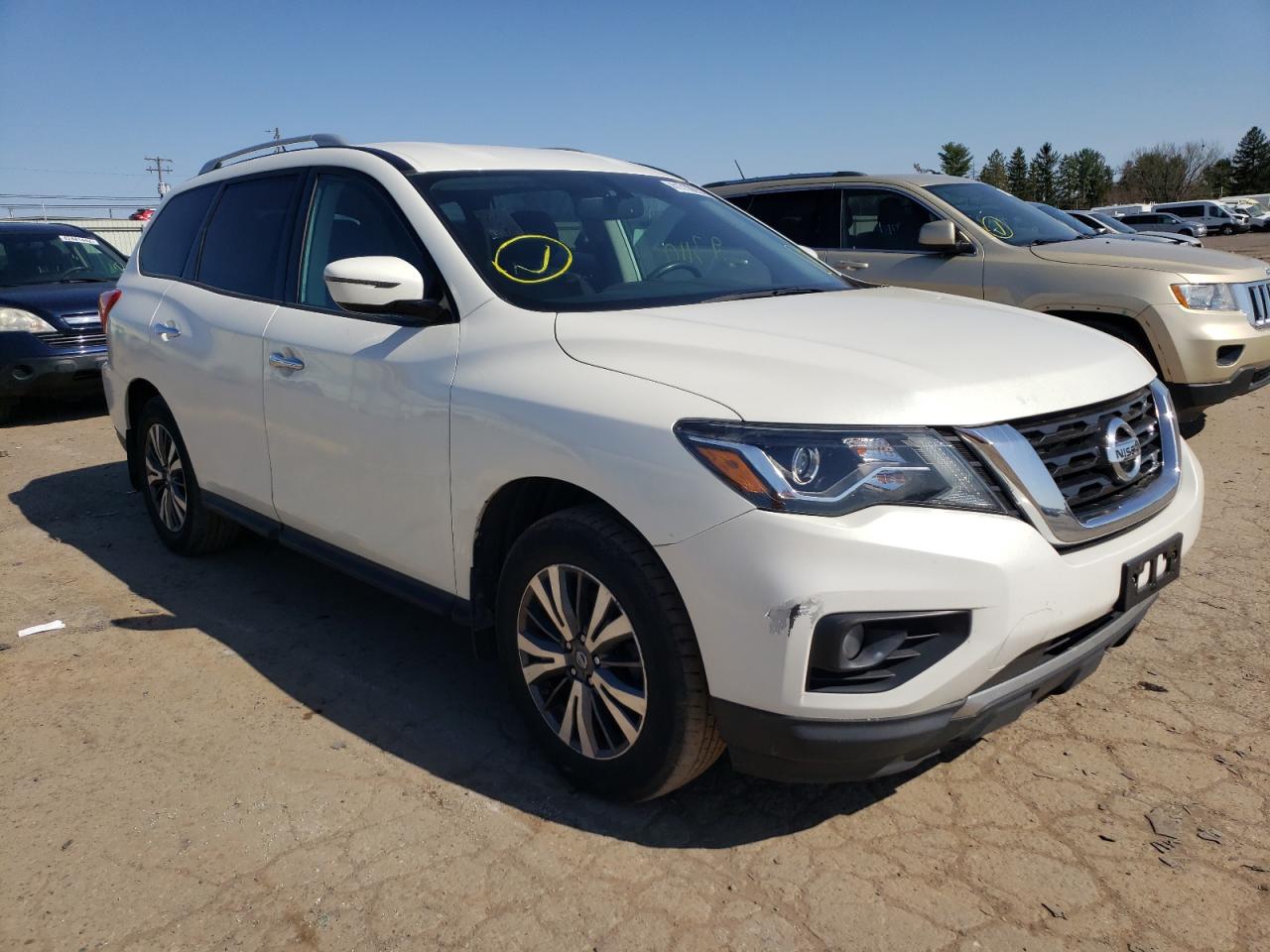 NISSAN PATHFINDER 2017 with VIN 5N1DR2MM4HC691409 - Photo from auction