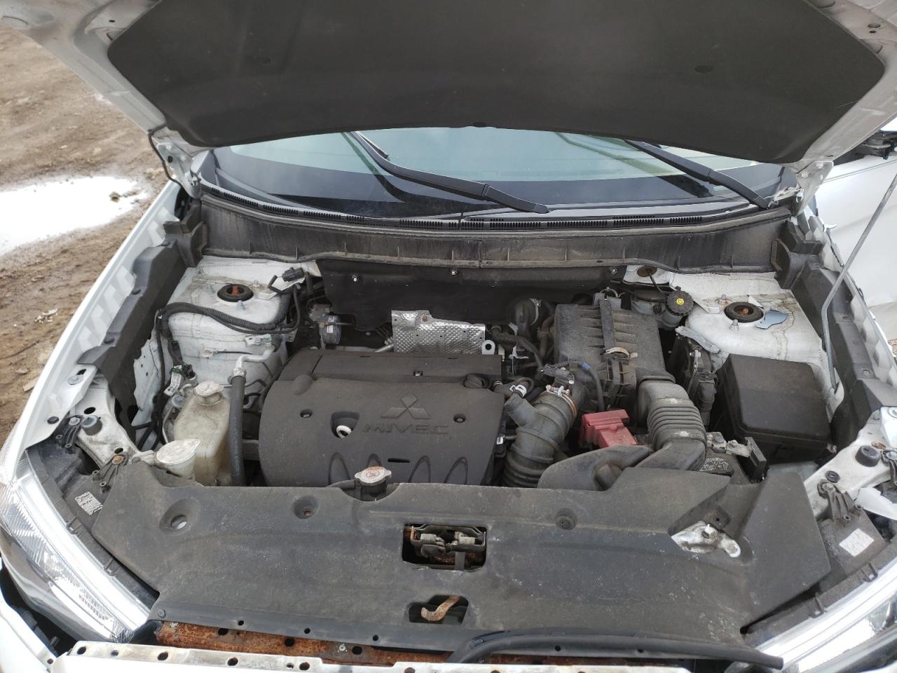 Photo 7 from auction – 2015 MITSUBISHI OUTLANDER with VIN 4A4AR3AU8FE019994