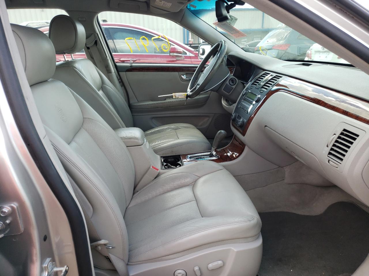 Photo 5 from auction – 2006 CADILLAC DTS with VIN 1G6KD57Y06U118012