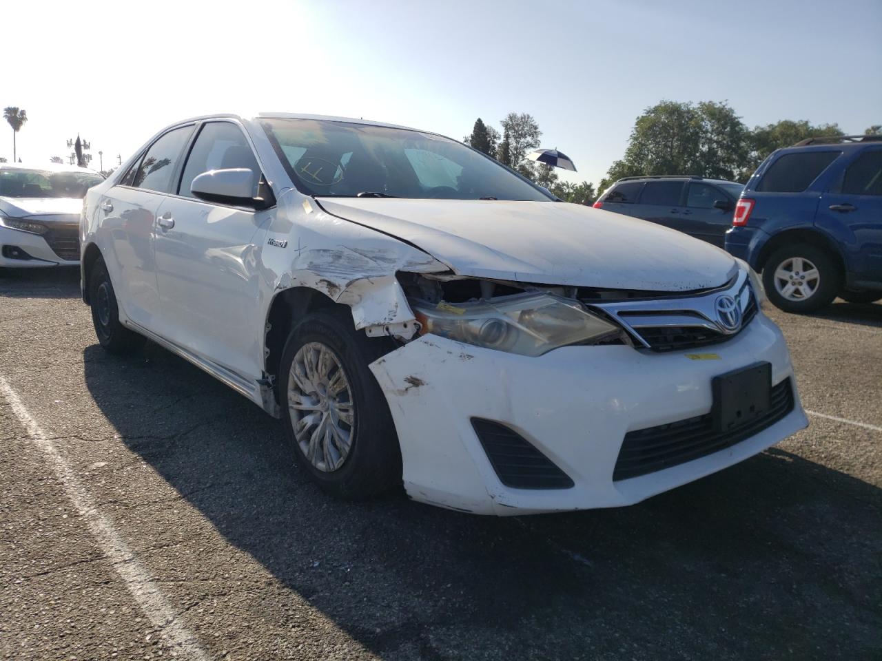 Photo 1 from auction – 2014 TOYOTA CAMRY HYBR with VIN 4T1BD1FK0EU103605