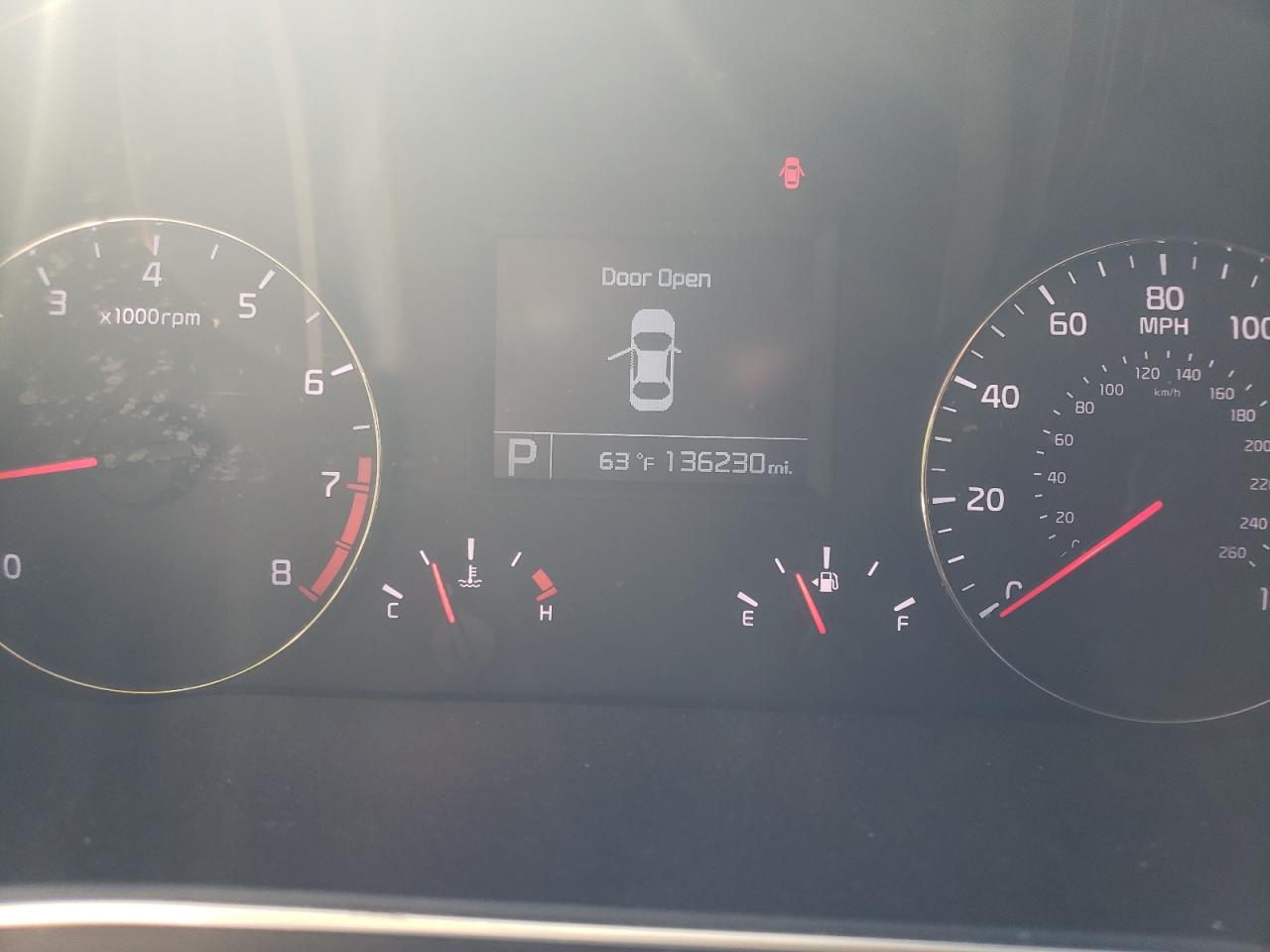 Photo 8 from auction – 2015 KIA CADENZA PR with VIN KNALN4D73F5196649