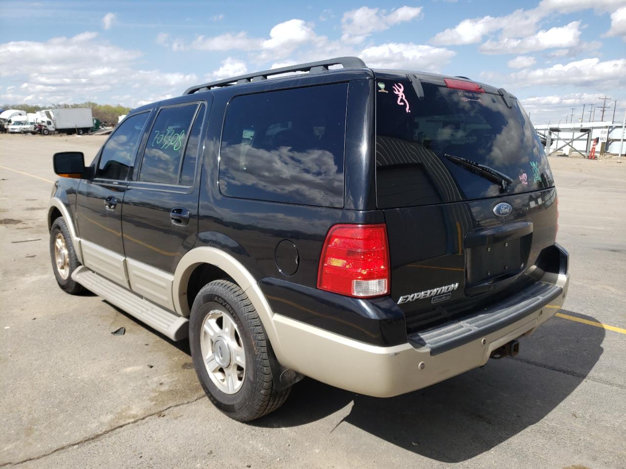 Photo 3 from auction – 2005 FORD EXPEDITION with VIN 1FMFU18545LA41558