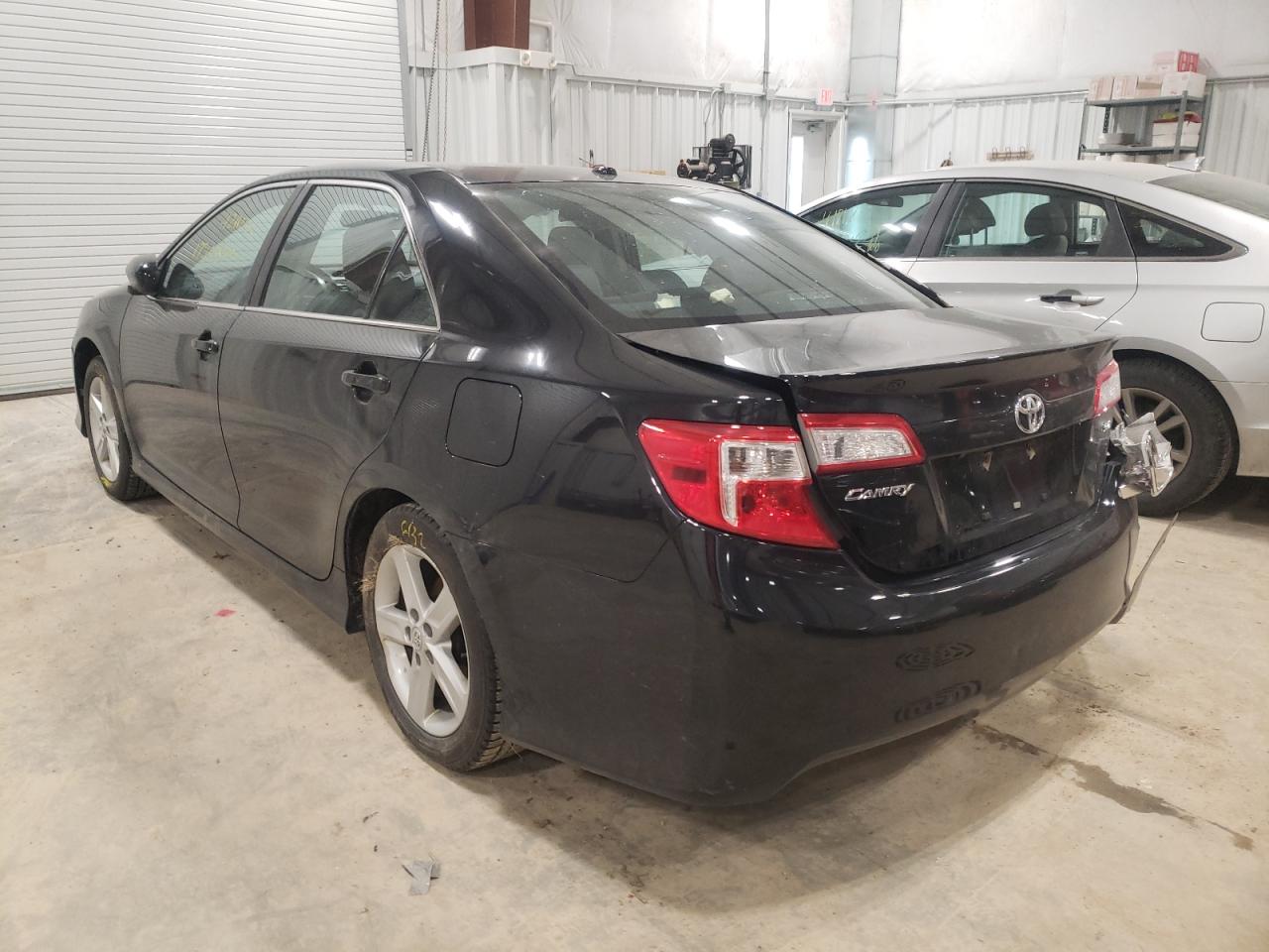 Photo 3 from auction – 2013 TOYOTA CAMRY L with VIN 4T1BF1FK6DU640147