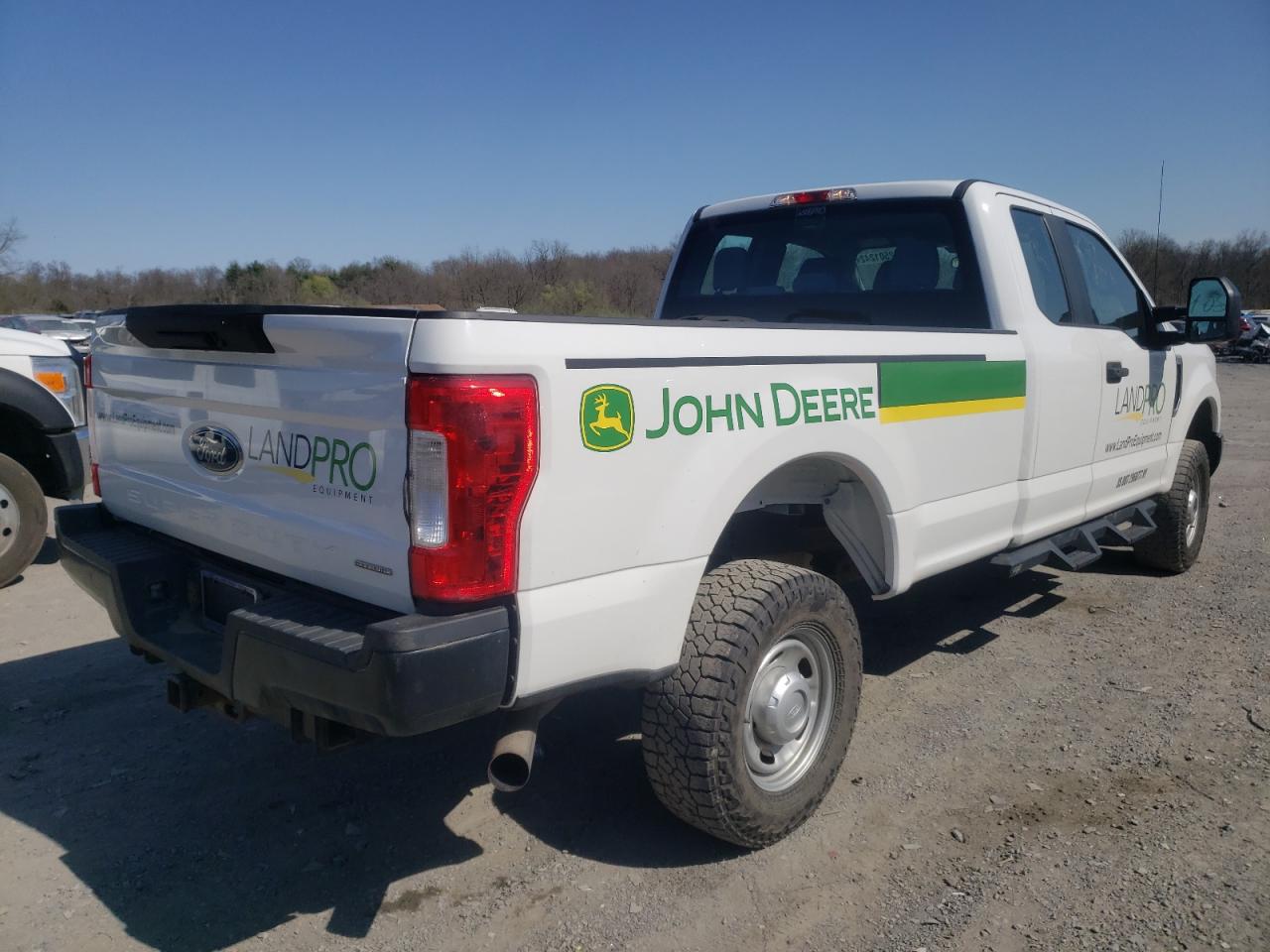 Photo 4 from auction – 2017 FORD F250 SUPER with VIN 1FT7X2B60HED52999