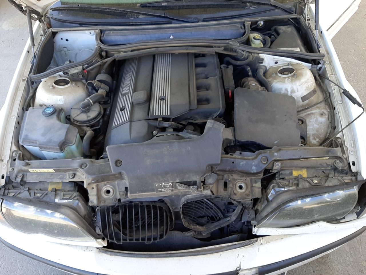 Photo 7 from auction – 2003 BMW 325 I with VIN WBAET37403NJ40738