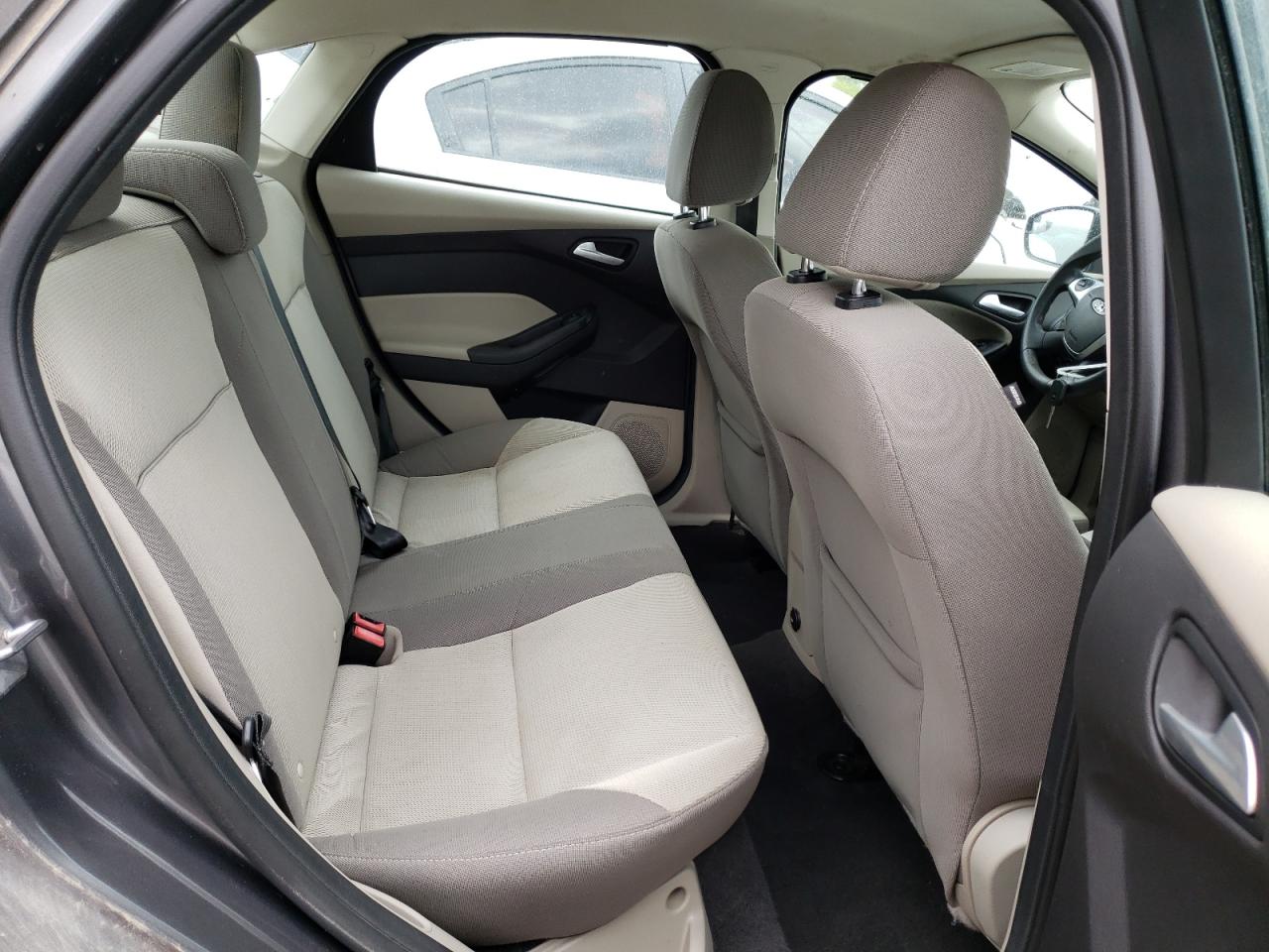 Photo 6 from auction – 2014 FORD FOCUS SE with VIN 1FADP3F26EL345455