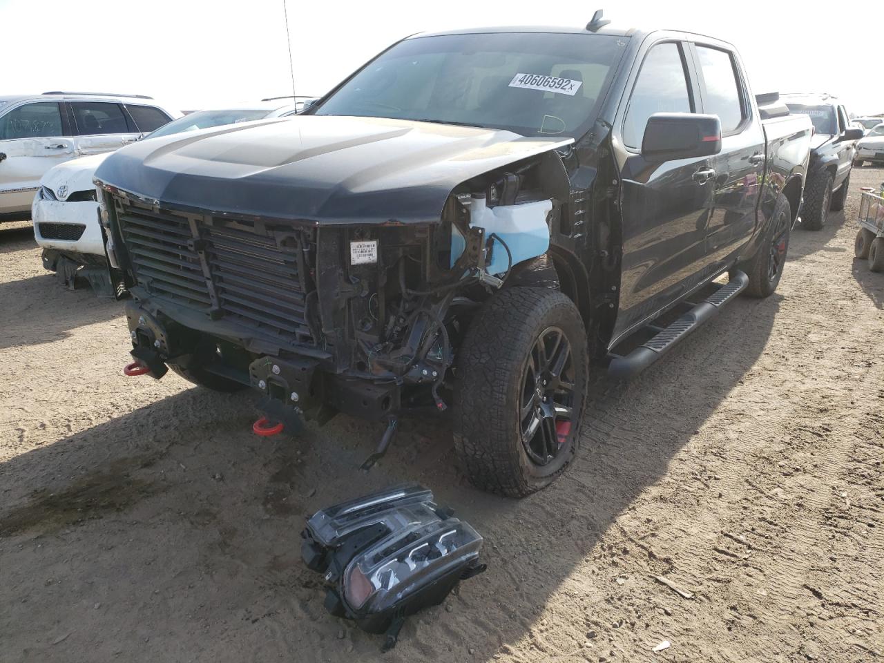 Photo 2 from auction – 2021 CHEVROLET SILVERADO with VIN 1GCUYEED0MZ337580