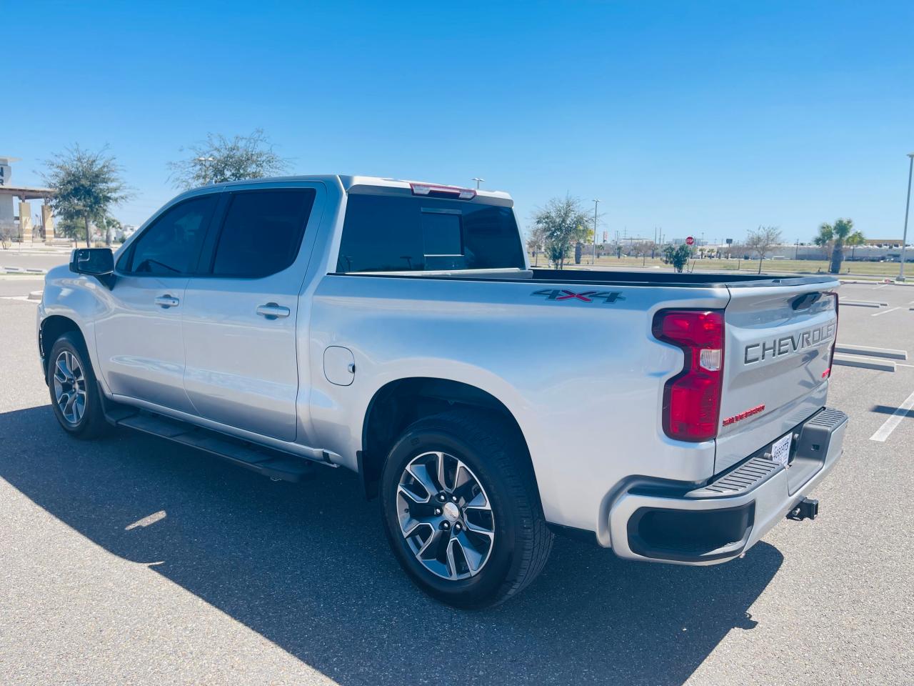 Photo 3 from auction – 2020 CHEVROLET SILVERADO with VIN 3GCUYDED4LG151114