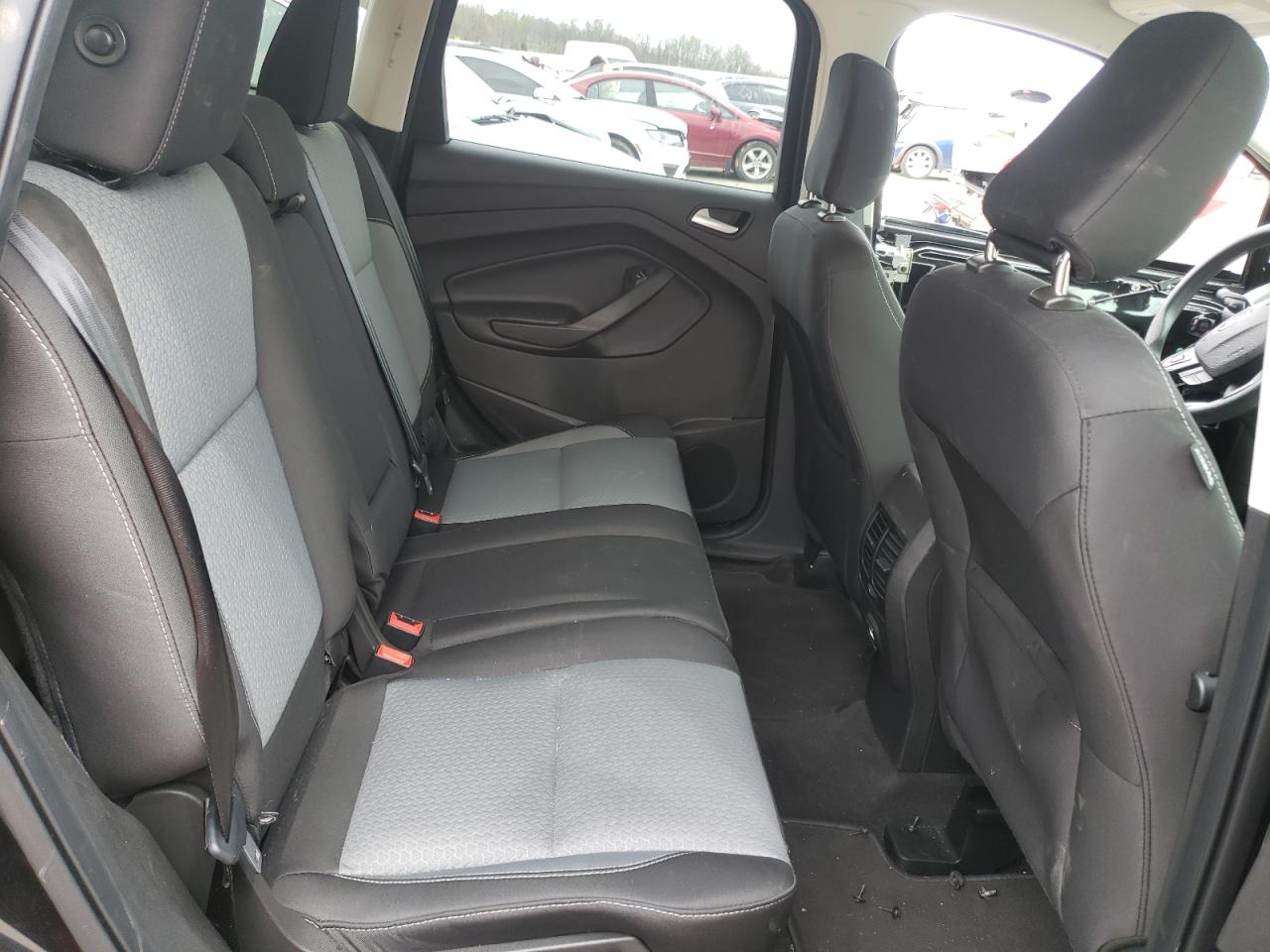 Photo 6 from auction – 2019 FORD ESCAPE SE with VIN 1FMCU0GD3KUB25849