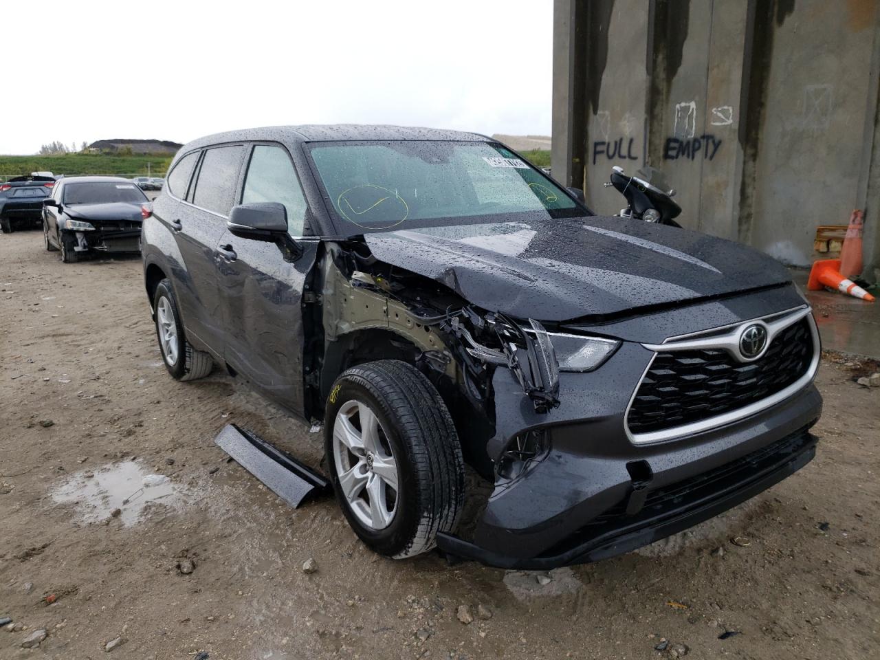 TOYOTA HIGHLANDER 2021 with VIN 5TDZZRAH1MS515825 - Photo from auction