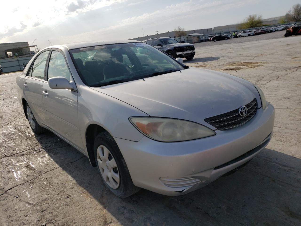 TOYOTA CAMRY LE 2003 with VIN 4T1BE32K53U209575 - Photo from auction