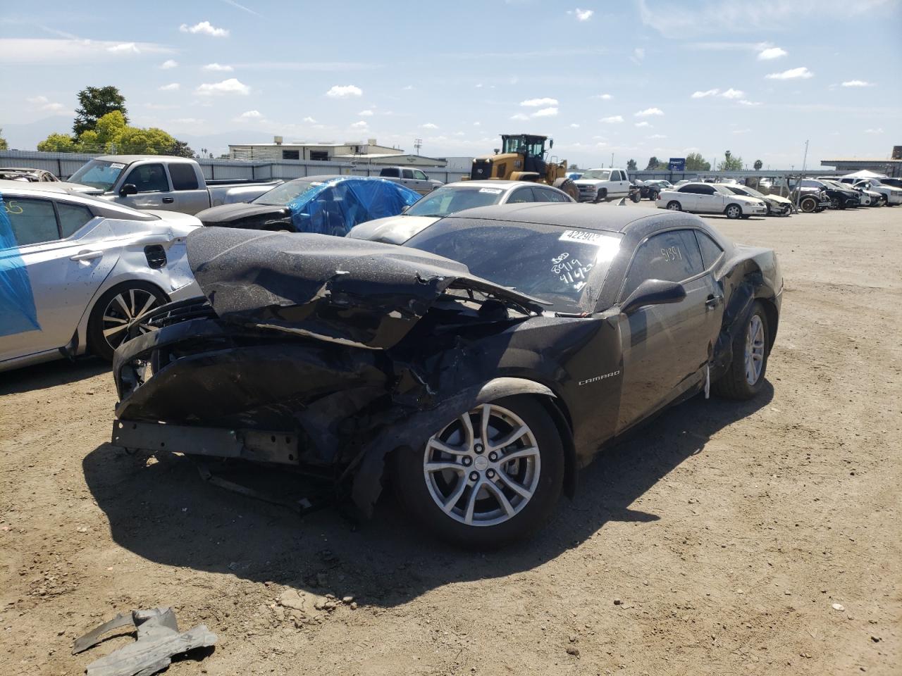 Photo 2 from auction – 2015 CHEVROLET CAMARO LS with VIN 2G1FB1E33F9298919