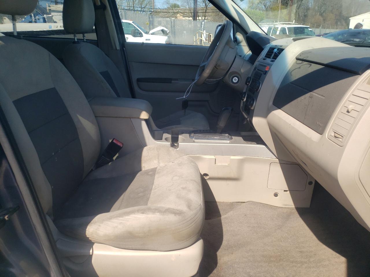 Photo 5 from auction – 2008 FORD ESCAPE XLT with VIN 1FMCU93148KB11303