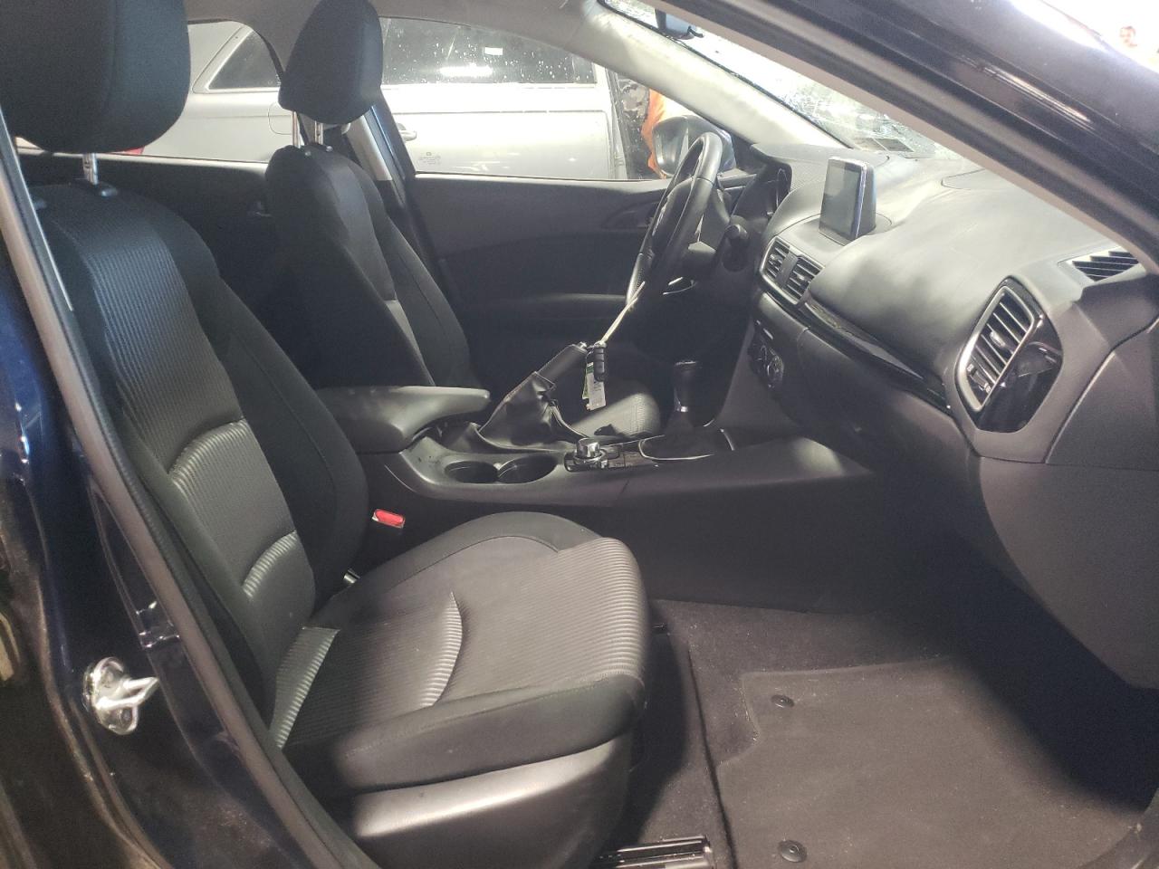 Photo 5 from auction – 2015 MAZDA 3 TOURING with VIN JM1BM1V72F1268592