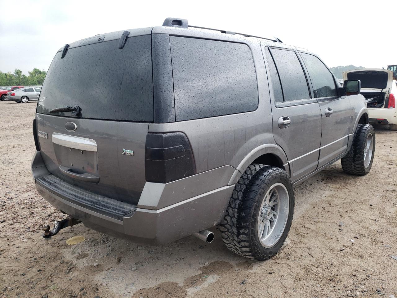 Photo 4 from auction – 2010 FORD EXPEDITION with VIN 1FMJU1K52AEB60243