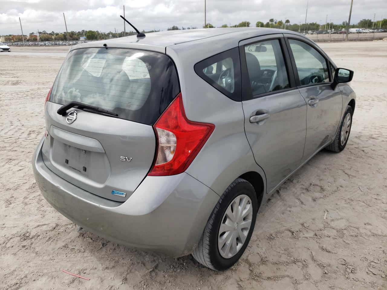 Photo 4 from auction – 2015 NISSAN VERSA NOTE with VIN 3N1CE2CP0FL379941