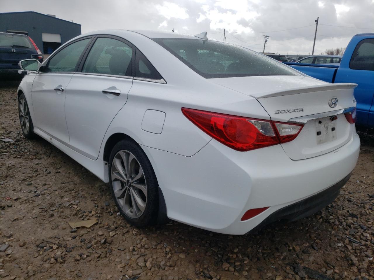 Photo 3 from auction – 2014 HYUNDAI SONATA SE with VIN 5NPEC4AB3EH838635
