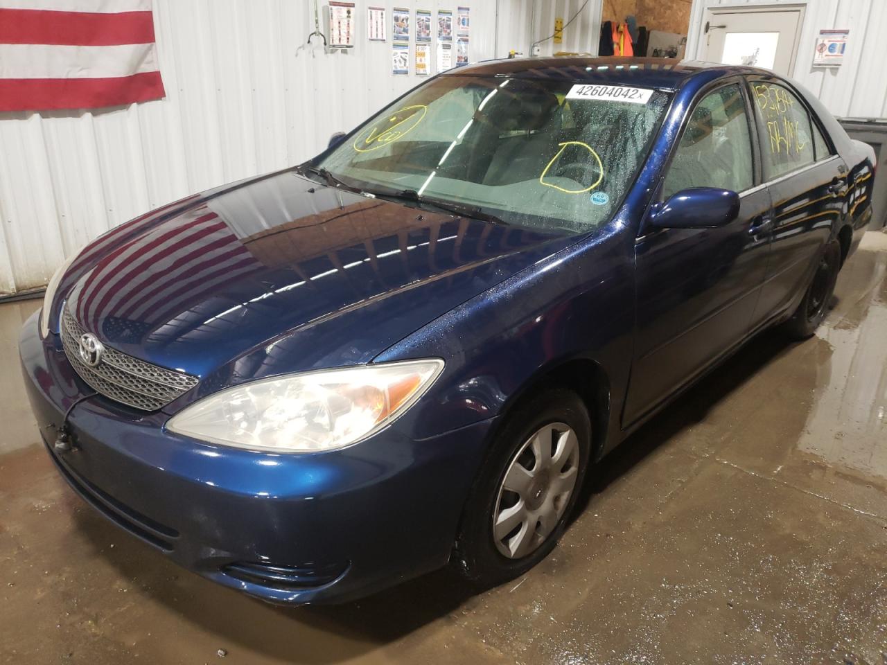 Photo 2 from auction – 2002 TOYOTA CAMRY LE with VIN JTDBE32K220118810