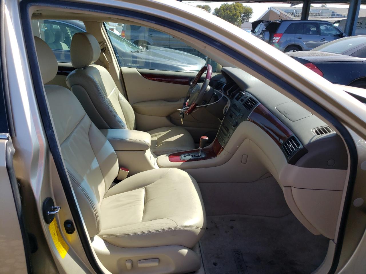 Photo 5 from auction – 2003 LEXUS ES 300 with VIN JTHBF30G235040754