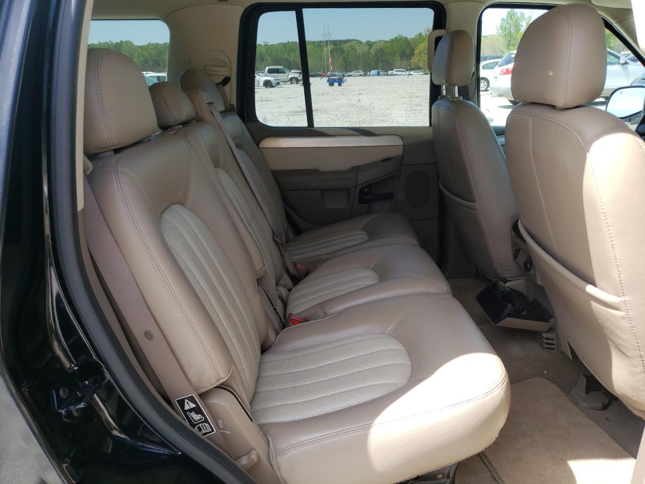 Photo 6 from auction – 2003 MERCURY MOUNTAINEE with VIN 4M2DU86W23UJ00950