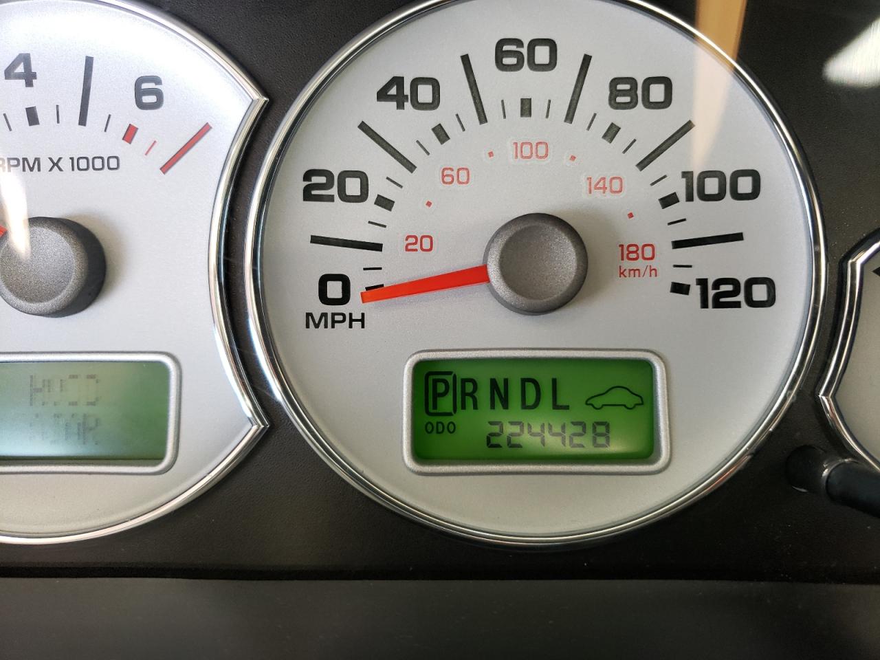 Photo 8 from auction – 2006 FORD ESCAPE HEV with VIN 1FMCU95H36KA14181