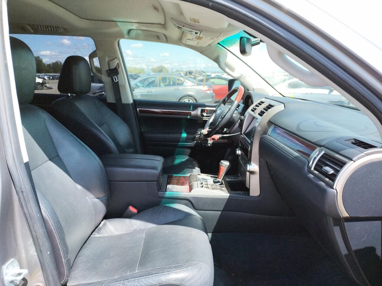 Photo 5 from auction – 2012 LEXUS GX 460 with VIN JTJBM7FX5C5042694
