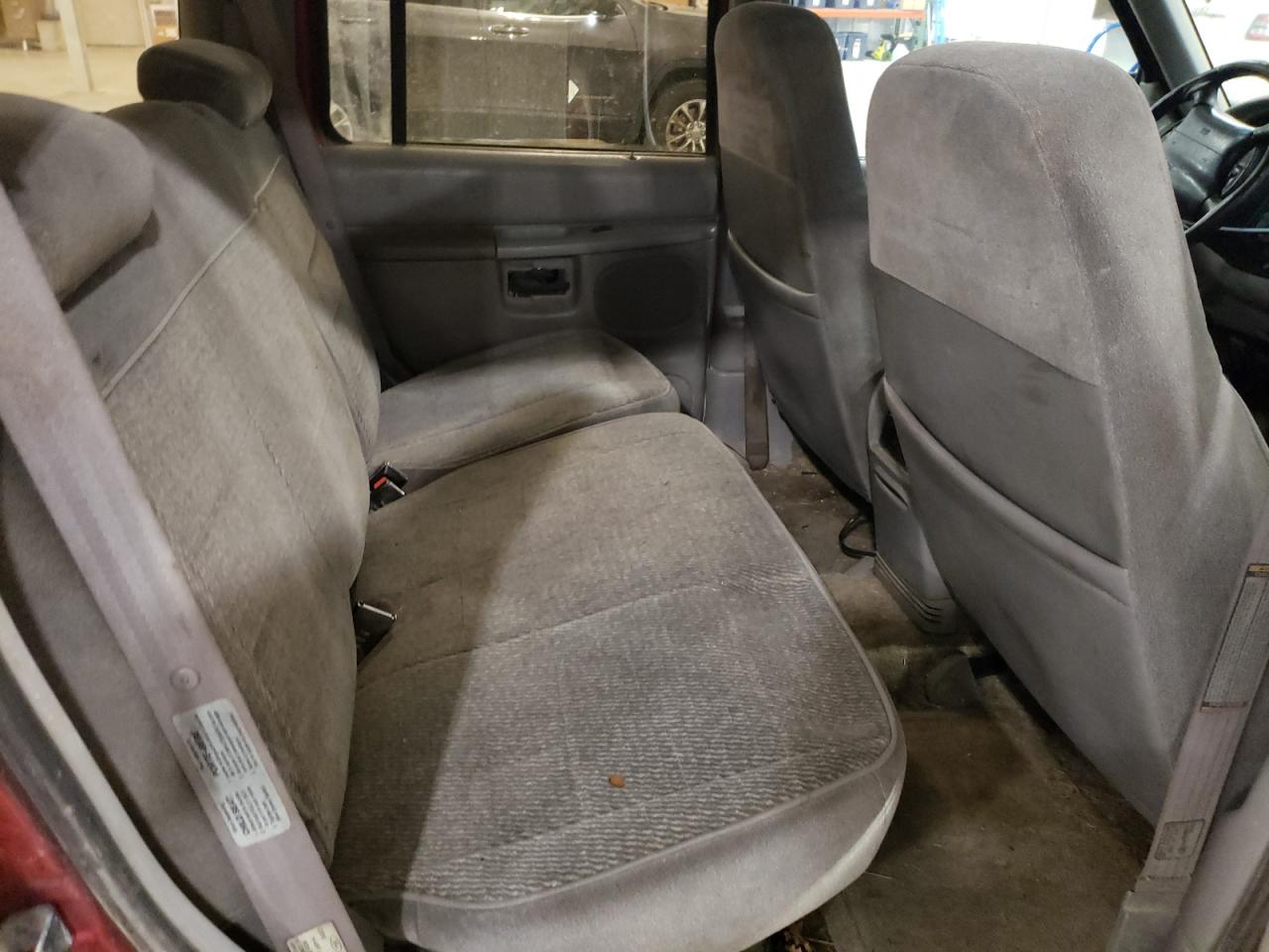 Photo 6 from auction – 1997 FORD EXPLORER with VIN 1FMDU34E4VUB09523