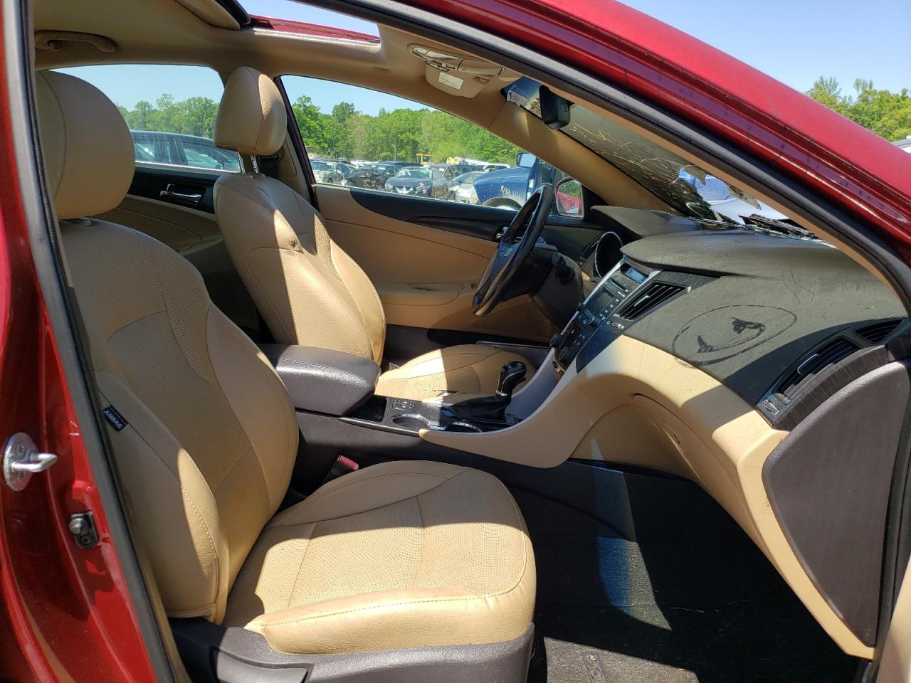 Photo 5 from auction – 2014 HYUNDAI SONATA SE with VIN 5NPEC4AC2EH831037