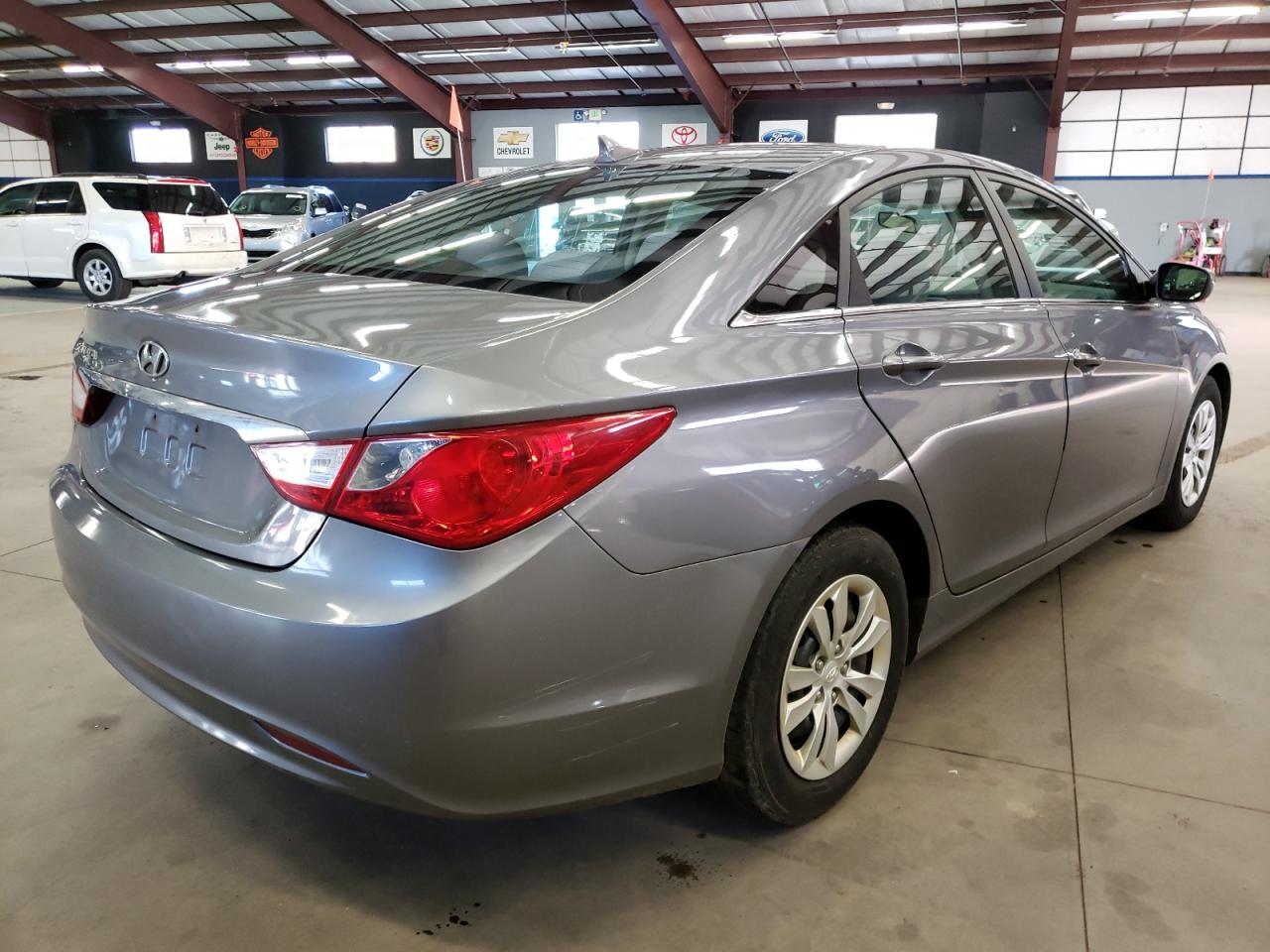 Photo 4 from auction – 2011 HYUNDAI SONATA GLS with VIN 5NPEB4AC1BH036883
