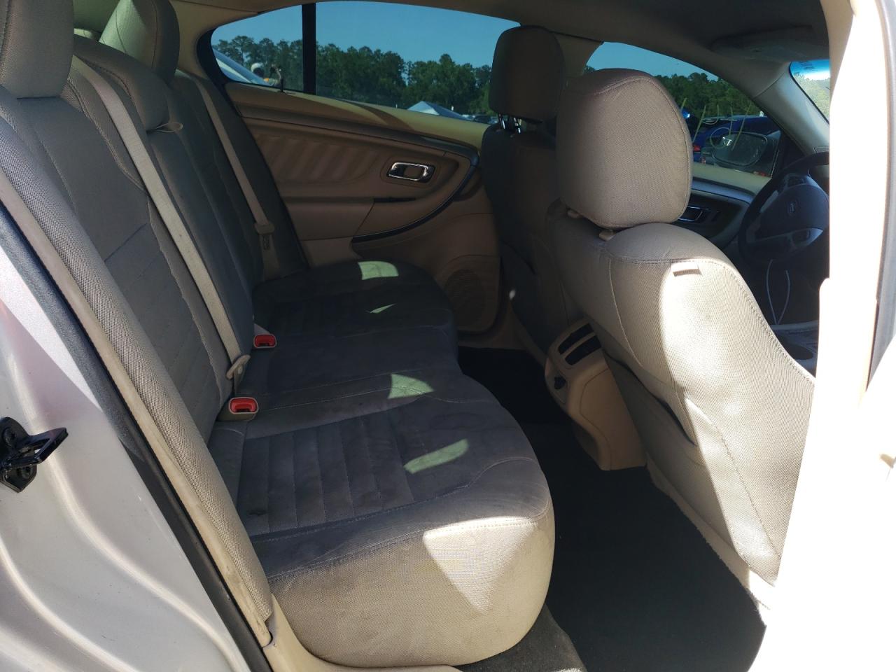 Photo 6 from auction – 2013 FORD TAURUS SE with VIN 1FAHP2D83DG212937