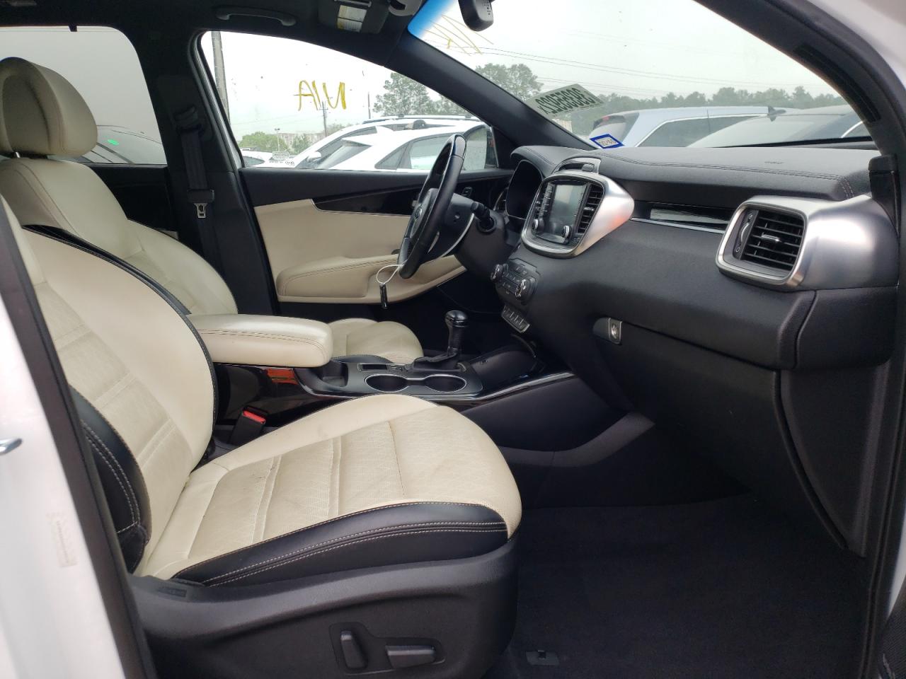 Photo 5 from auction – 2016 KIA SORENTO SX with VIN 5XYPK4A56GG149575
