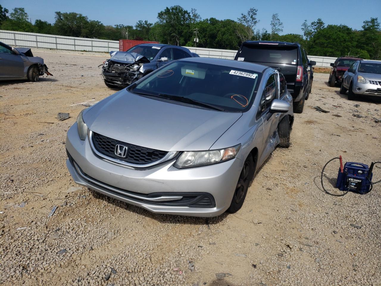 Photo 2 from auction – 2015 HONDA CIVIC SE with VIN 19XFB2F70FE049509