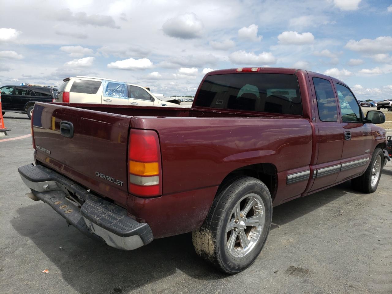 Photo 4 from auction – 2001 CHEVROLET SILVERADO with VIN 2GCEC19V811170355
